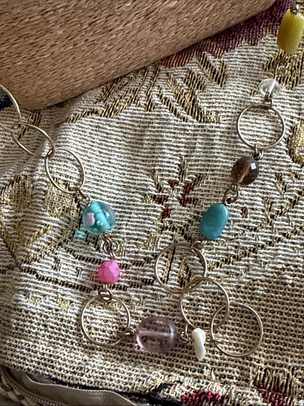 Long lovely light weight necklace many pretty beads and gemstones